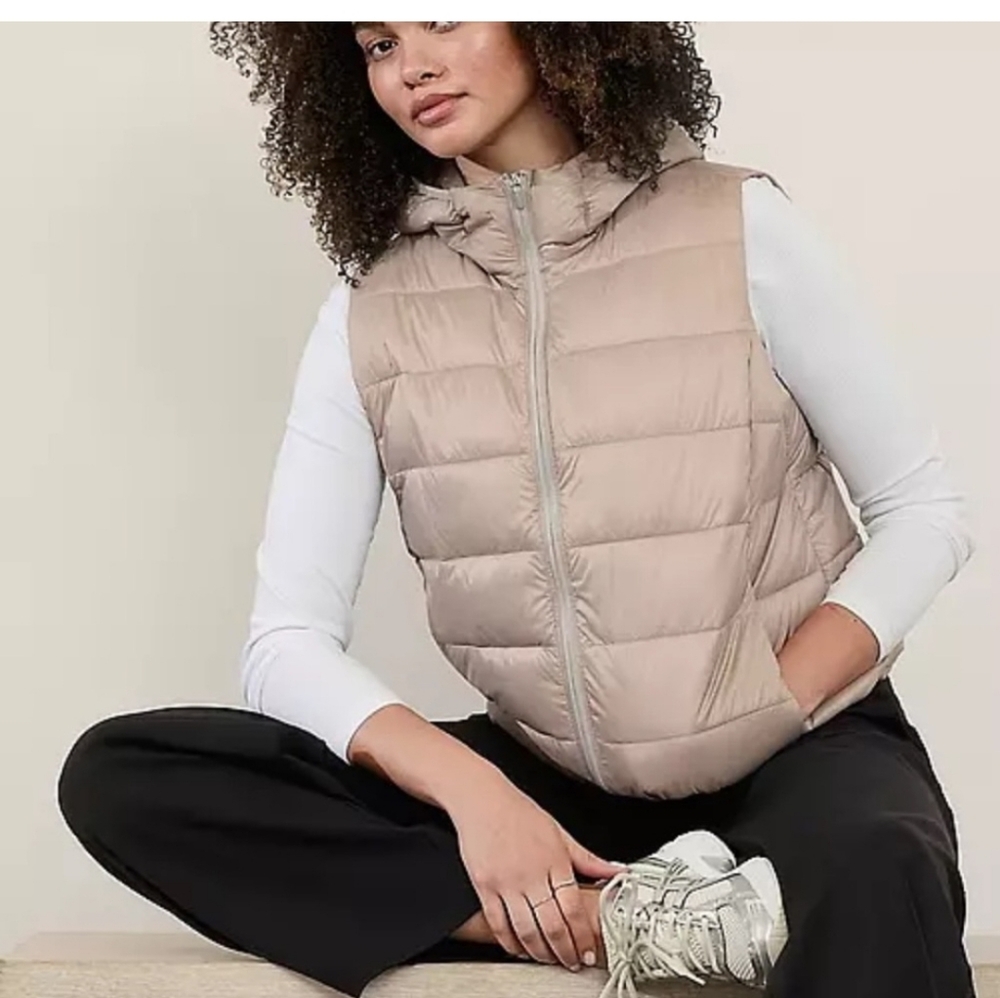 Athleta Puffer Vest